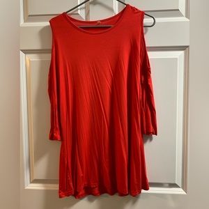 Open shoulder, 3/4 length sleeve shirt